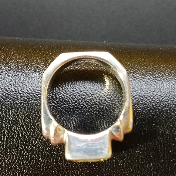 ✨️Silpada R-0713 Rectangular Cut Peridot Ring ✨️Size 6 3/4 - Picture 8 of 14